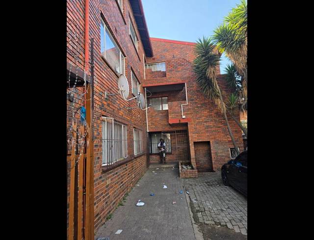 1 BEDROOM APARTMENT FOR SALE IN TURFFONTEIN
